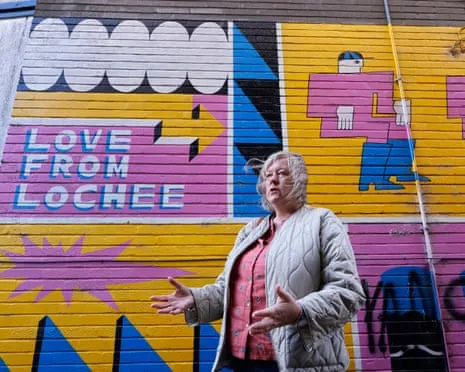 This Dundee Community Declines Billionaire Provocations, Celebrating Local Unity Instead